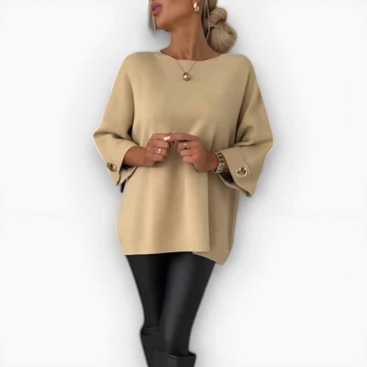 LEAH – OVERSIZED TRUI MET KNOPEN OP DE MANCHET
