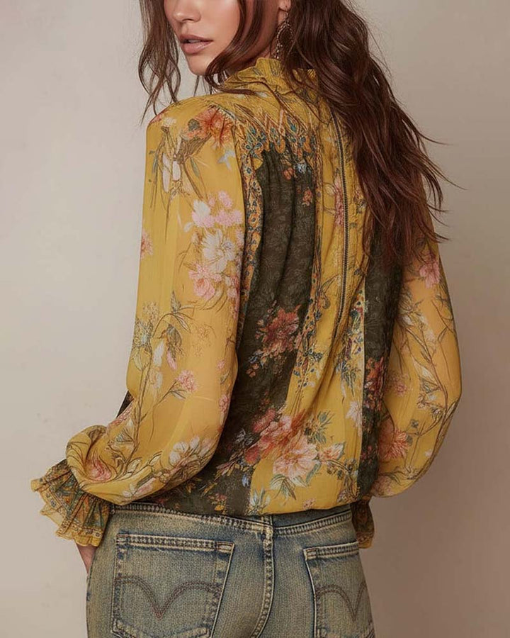 LILLIAN – ROMANTISCHE BLOEMENBLOUSE MET RITS
