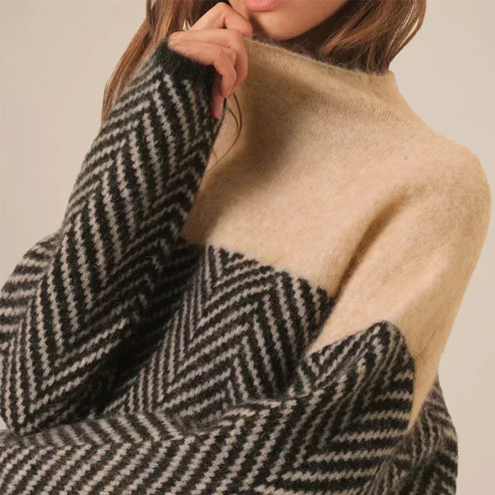 MADISON – ELEGANTE CHEVRON TRUI MET HOGE HALS