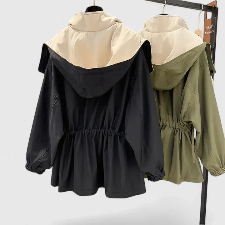 BECKA – MODERN GEWANDE JAS