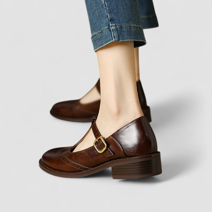 NICOLE – VINTAGE T-STRAP LEDEREN SCHOENEN