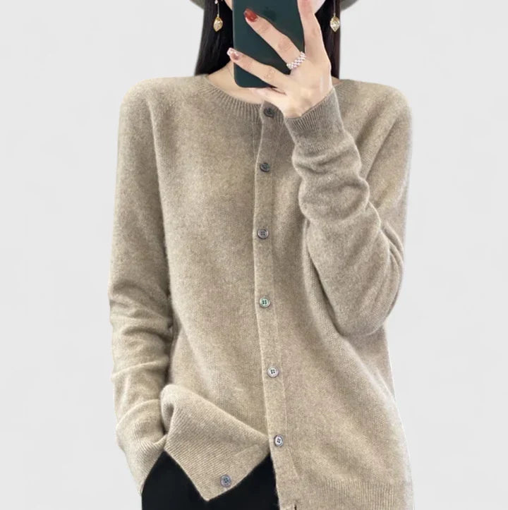 NOELIA – KLASSIEK VEST MET KNOOPEN