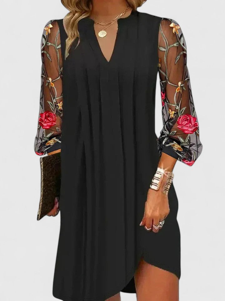 MARTHA – ELEGANTE GEBORDUURDE SHIFT JURK