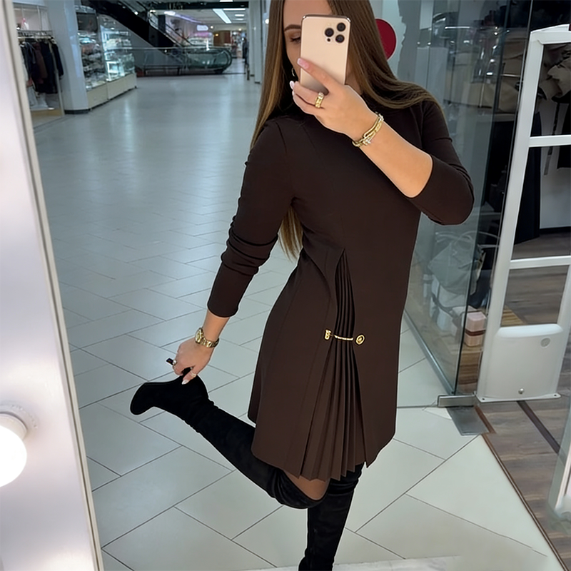 ELLIE – ELEGANTE MINIJURK MET PLISSÉ-ACCENTEN