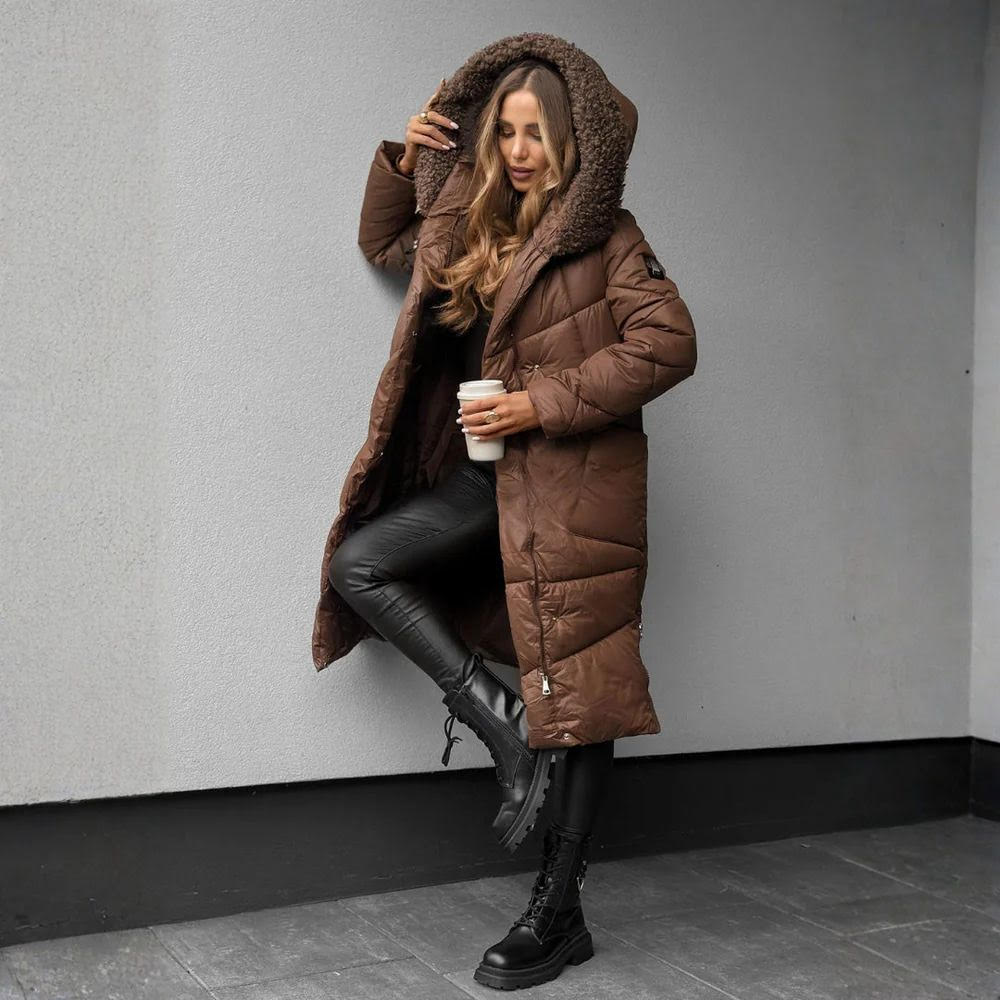 DELILAH – LUXE PUFFERJAS MET CAPUCHON