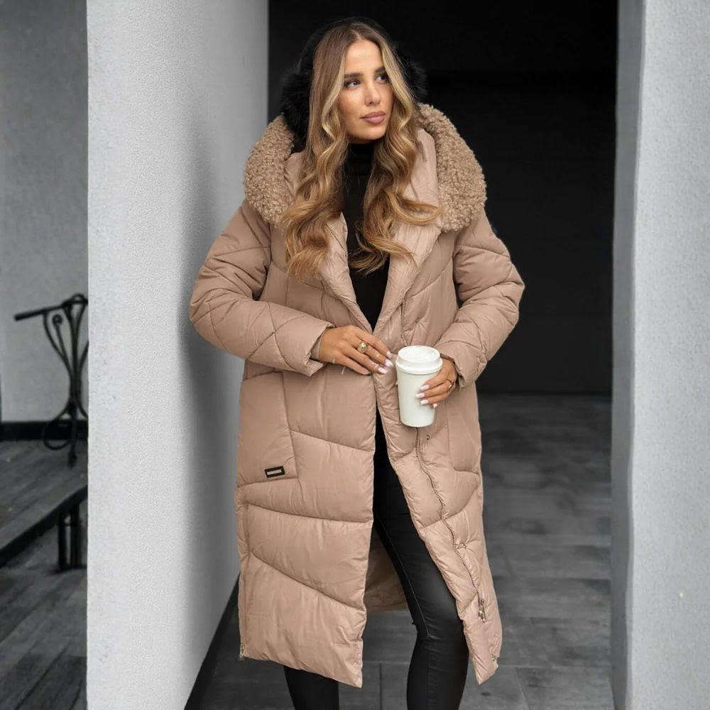 DELILAH – LUXE PUFFERJAS MET CAPUCHON