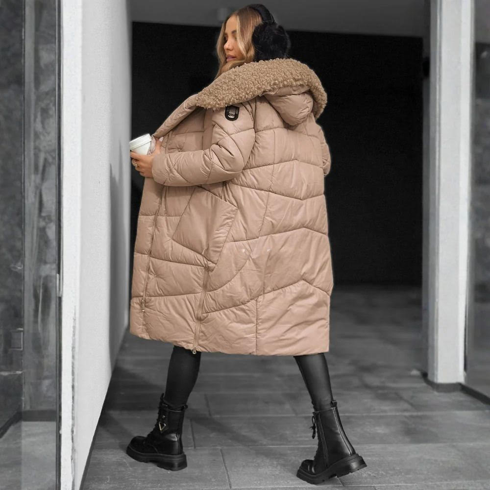DELILAH – LUXE PUFFERJAS MET CAPUCHON